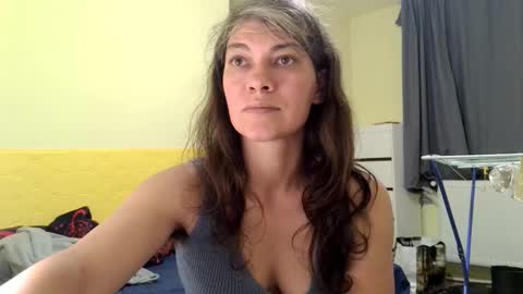 Snapshot of merciylove chatting on October 12, 2025, 1:43 pm Miss Helena online show from October 12, 2025, 1:43 pm