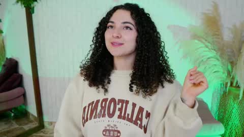 Snapshot of merida_bell18 chatting on September 17, 2025, 3:41 am Merida Bell online show from September 17, 2025, 3:41 am