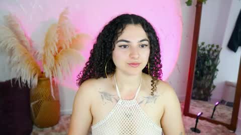 Snapshot of merida_bell18 chatting on November 27, 2025, 11:29 pm Merida Bell online show from November 27, 2025, 11:29 pm