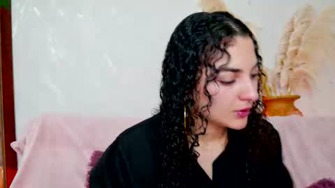 Snapshot of merida_bell18 chatting on June 12, 2026, 3:05 am Merida Bell online show from June 12, 2026, 3:05 am
