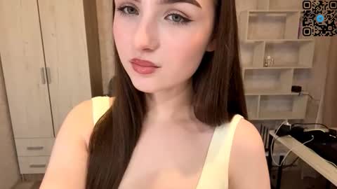 Rina online show from October 19, 2025, 6:30 pm