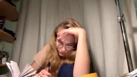 merlenenewcomb online show from June 14, 2026, 8:16 am