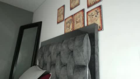 Snapshot of merlina_t chatting on December 16, 2025, 7:08 pm merlina_t online show from December 16, 2025, 7:08 pm