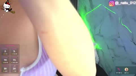 Snapshot of merloth_sub chatting on October 29, 2025, 3:31 am Merloth online show from October 29, 2025, 3:31 am