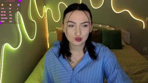 Merry online show from April 16, 2026, 12:00 am