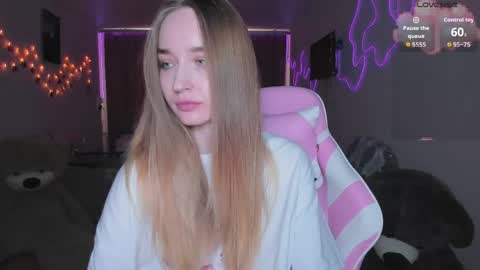 Snapshot of merryl_clark chatting on March 24, 2026, 1:16 pm Sara online show from March 24, 2026, 1:16 pm