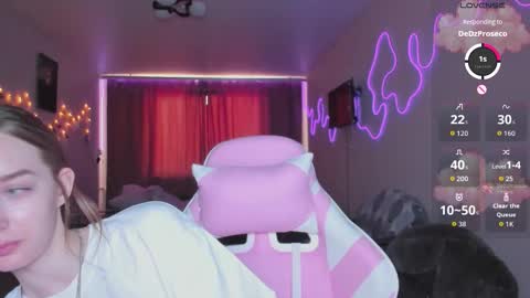 Snapshot of merryl_clark chatting on March 25, 2026, 11:27 am Sara online show from March 25, 2026, 11:27 am