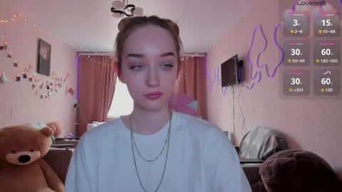 Snapshot of merryl_clark chatting on March 26, 2026, 11:16 am Sara online show from March 26, 2026, 11:16 am