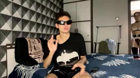 Snapshot of merycouple chatting on October 4, 2025, 5:33 pm Johnny and Hailey online show from October 4, 2025, 5:33 pm