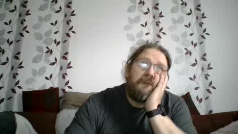 Snapshot of metallbuddy chatting on November 9, 2025, 10:57 am ask me online show from November 9, 2025, 10:57 am