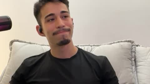 Snapshot of mettew22cm chatting on December 22, 2025, 4:42 am mettew22cm online show from December 22, 2025, 4:42 am