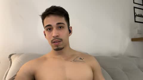 Snapshot of mettew22cm chatting on January 16, 2026, 2:26 am mettew22cm online show from January 16, 2026, 2:26 am