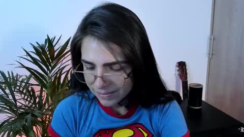 Meurif online show from December 19, 2025, 3:41 pm