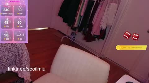 mew2wo online show from November 22, 2025, 10:14 am