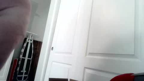 Snapshot of mewade chatting on February 18, 2026, 9:55 pm Wade online show from February 18, 2026, 9:55 pm