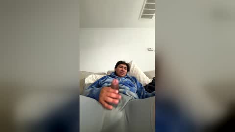 mexicanguy12inch online show from March 23, 2026, 7:45 am