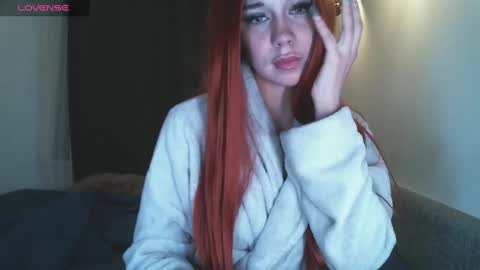 Snapshot of mezzalunaa chatting on February 9, 2025, 1:00 am vollmond online show from February 9, 2025, 1:00 am