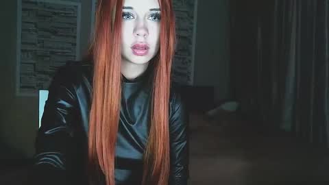 Snapshot of mezzalunaa chatting on February 26, 2025, 6:54 pm vollmond online show from February 26, 2025, 6:54 pm