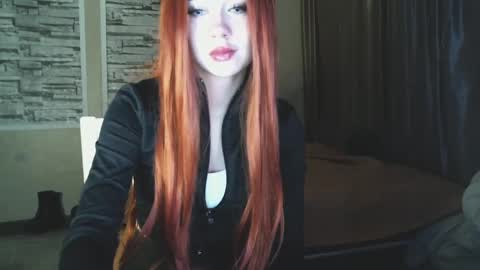 Snapshot of mezzalunaa chatting on March 2, 2025, 8:07 pm vollmond online show from March 2, 2025, 8:07 pm