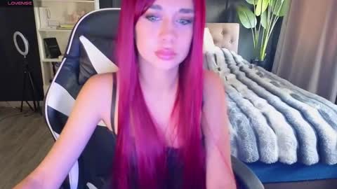 Snapshot of mezzalunaa chatting on October 7, 2025, 7:27 am vollmond online show from October 7, 2025, 7:27 am