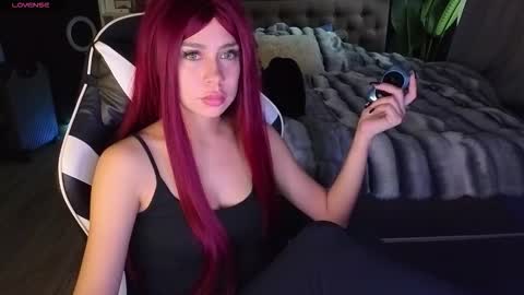 Snapshot of mezzalunaa chatting on December 2, 2025, 7:36 am vollmond online show from December 2, 2025, 7:36 am