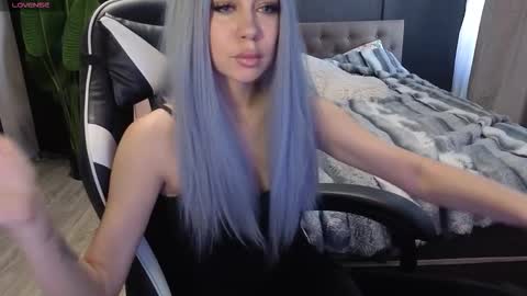 Snapshot of mezzalunaa chatting on February 25, 2026, 9:08 am vollmond online show from February 25, 2026, 9:08 am