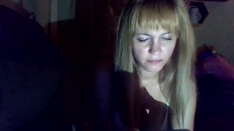 Snapshot of mezzy69 chatting on November 5, 2025, 9:42 am mezzy69 online show from November 5, 2025, 9:42 am