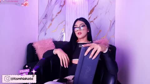 Snapshot of mhia_kate chatting on May 5, 2026, 12:13 pm Mhia Kate online show from May 5, 2026, 12:13 pm
