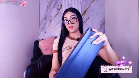 Snapshot of mhia_kate chatting on May 21, 2026, 12:34 pm Mhia Kate online show from May 21, 2026, 12:34 pm