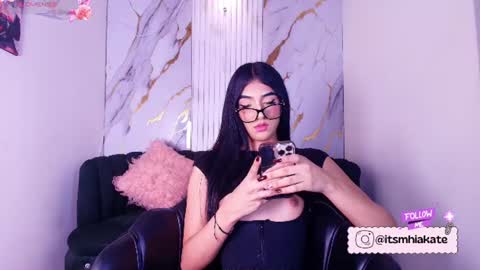 Snapshot of mhia_kate chatting on June 10, 2026, 12:04 pm Mhia Kate online show from June 10, 2026, 12:04 pm