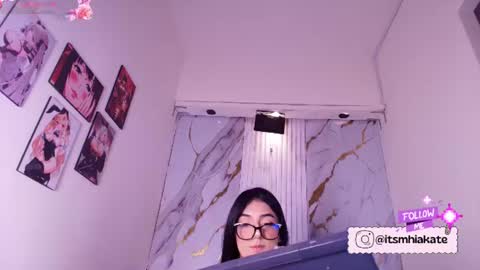 Snapshot of mhia_kate chatting on July 14, 2026, 12:22 pm Mhia Kate online show from July 14, 2026, 12:22 pm