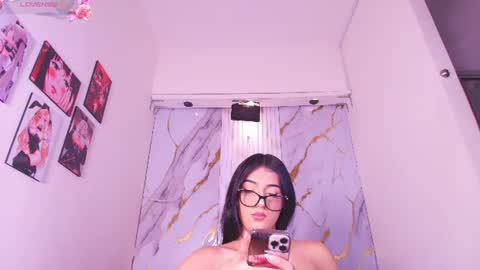 Snapshot of mhia_kate chatting on August 4, 2026, 12:19 pm Mhia Kate online show from August 4, 2026, 12:19 pm