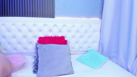 MHONIK BELUCI online show from February 8, 2026, 11:13 am