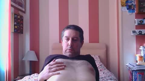 Snapshot of mhunk123 chatting on September 28, 2025, 3:17 pm mhunk123 online show from September 28, 2025, 3:17 pm