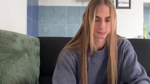 Snapshot of mi_chyort chatting on December 2, 2025, 2:12 pm Misha online show from December 2, 2025, 2:12 pm