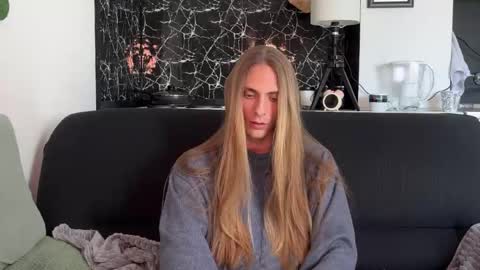 Misha online show from April 18, 2026, 1:59 pm