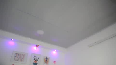 mia18_queen online show from December 21, 2024, 10:06 am