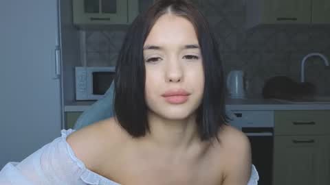 Mia online show from February 27, 2025, 12:54 am