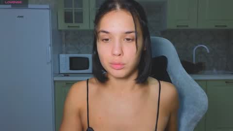 Mia online show from October 6, 2025, 1:58 am