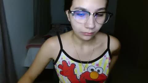 Snapshot of mia__lopez_ chatting on November 6, 2025, 2:12 am Mia online show from November 6, 2025, 2:12 am