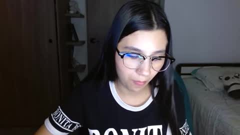 Mia online show from March 18, 2026, 2:37 am