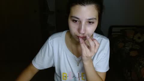 Mia online show from May 1, 2026, 5:12 am