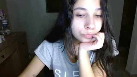 Mia online show from July 3, 2026, 5:36 am
