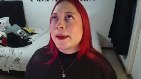 Snapshot of mia_adams_red chatting on May 26, 2026, 11:01 pm mia online show from May 26, 2026, 11:01 pm