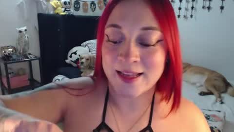Snapshot of mia_adams_red chatting on July 30, 2026, 11:37 pm mia online show from July 30, 2026, 11:37 pm