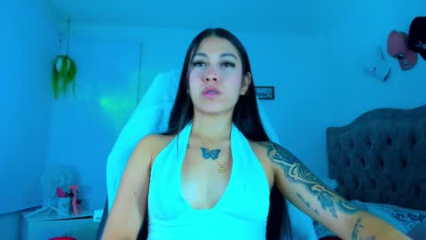 mia_adamsxxx online show from September 16, 2025, 1:50 am