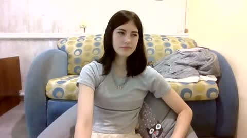 Snapshot of mia_beauti_live chatting on July 14, 2026, 10:21 am mia_beauti_live online show from July 14, 2026, 10:21 am