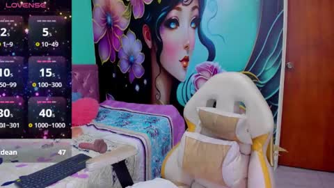 Snapshot of mia_bigtits_17 chatting on February 10, 2025, 9:04 pm Mia online show from February 10, 2025, 9:04 pm