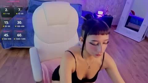 mia online show from June 3, 2026, 7:44 am