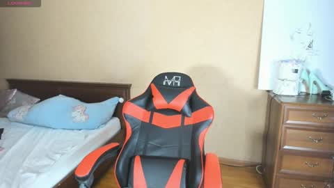 Snapshot of mia_choo chatting on November 17, 2025, 9:26 am Ami online show from November 17, 2025, 9:26 am